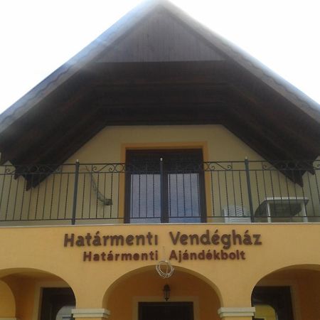 Hatarmenti Vendeghaz Zsira Buitenkant foto