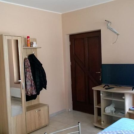 Hatarmenti Vendeghaz Zsira Buitenkant foto