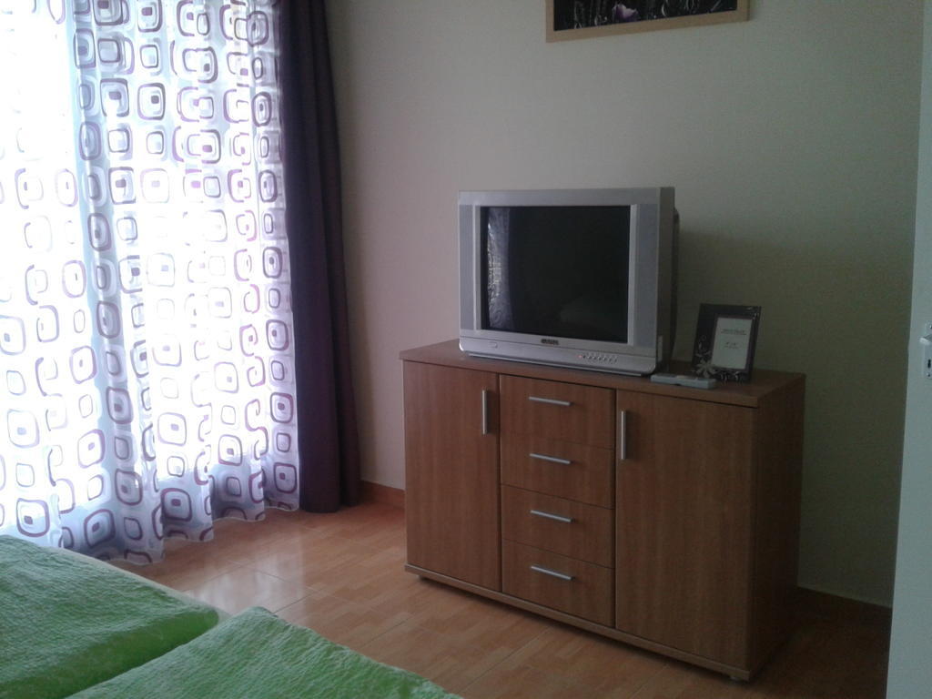 Hatarmenti Vendeghaz Zsira Kamer foto